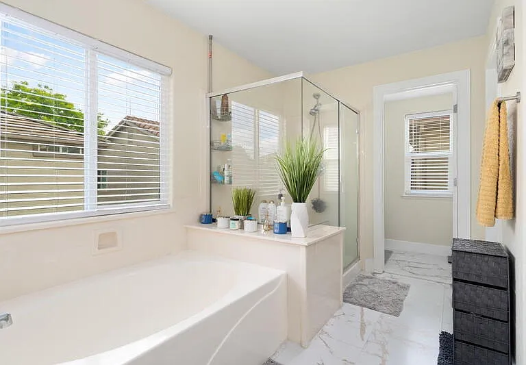 660 Greg Thatch Cir #4 — Photo 2