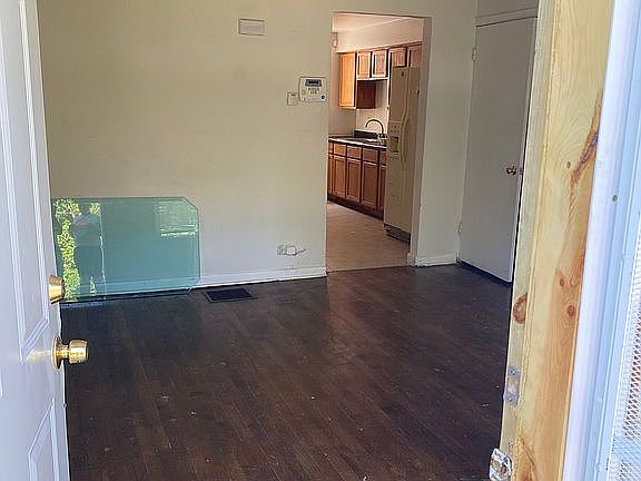 3rd image of 133 E 157th St