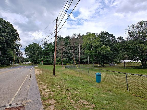 5th image of 84 Meadow Rd