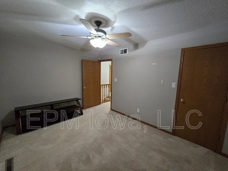 4710 Donald Dr — Photo 44
