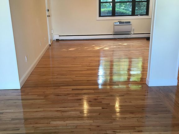 4th image of 839 Lake Blvd APT 4