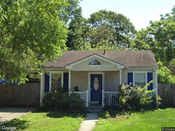 41 E Chalmette Cir, Chalmette, LA 70043