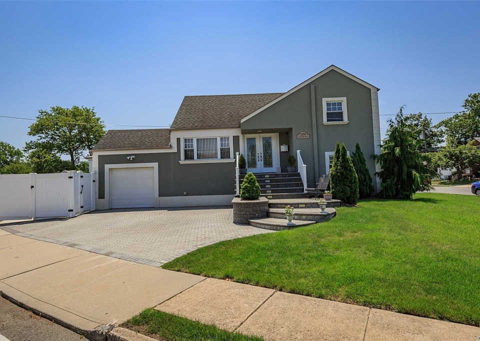 1st image of 3300 Bay Front Dr