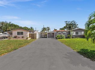 6661 Meade St, Hollywood, FL 33024