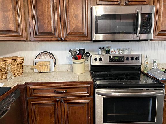 3rd image of 4065 E University Dr #391