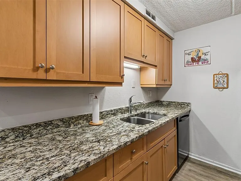 3325 Bayshore Blvd #D14-A — Photo 11