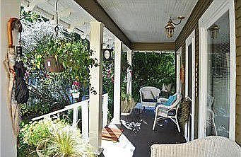 The rocking chair front proch
