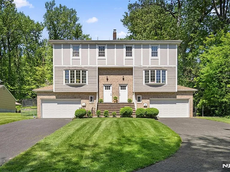 89 Forsythia Ln #B — Photo 1
