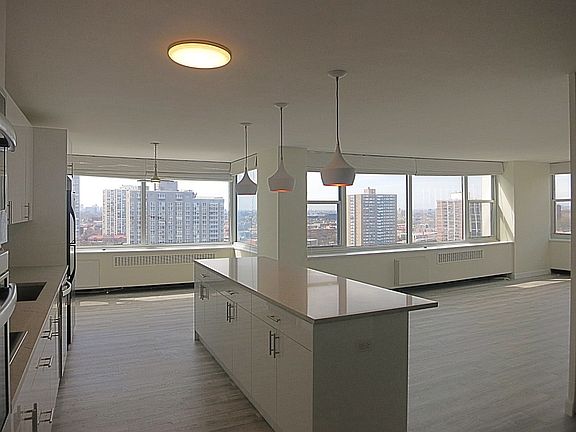 2nd image of 4250 N Marine Dr APT 2035