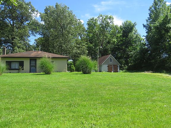 3rd image of 2486 Highway 44 W