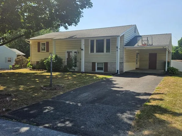 1132 Cornell Dr, Hummelstown, PA 17036