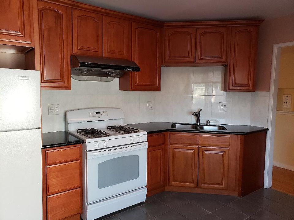 1st image of 229 Duncan St APT 4