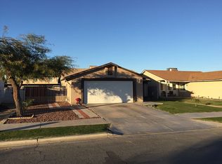 242 Yucca Dr, El Centro, CA 92243