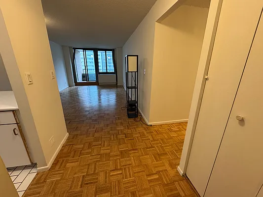 Rented by BATTERY PARK CITY RESIDENTIAL LLC | media 5