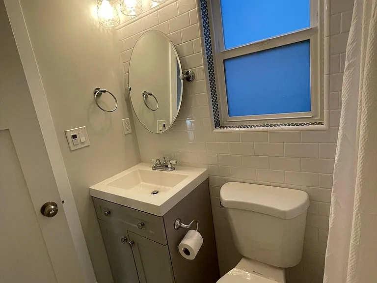 1555A Summer St NE — Photo 8