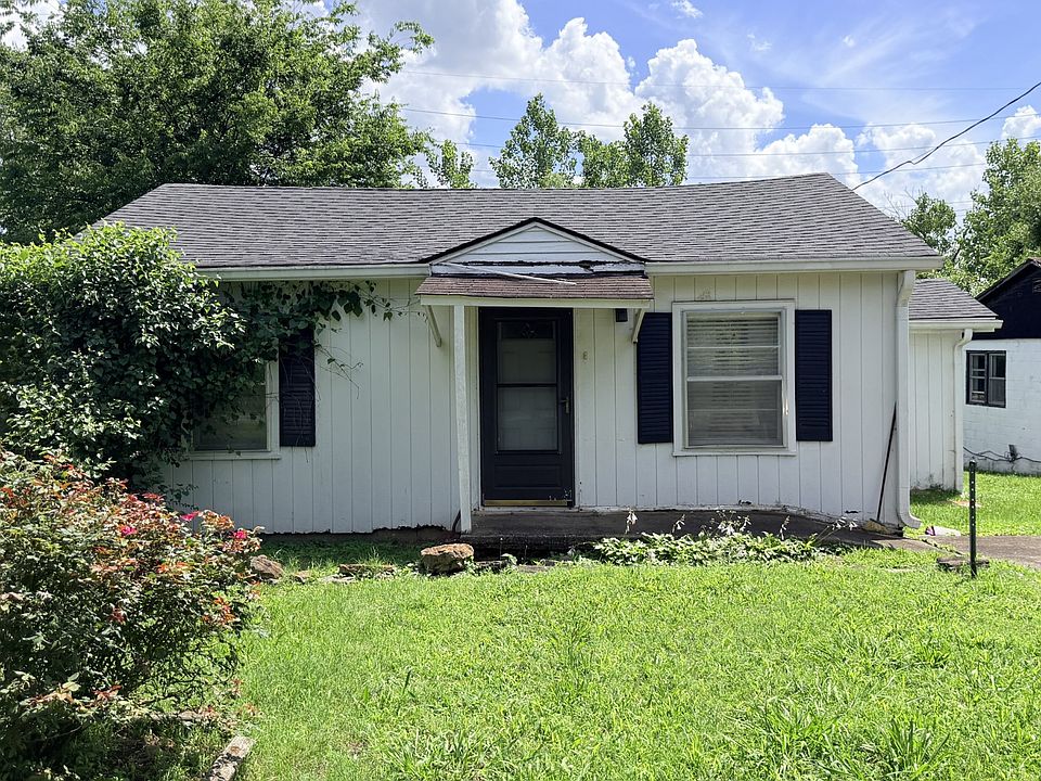 1st image of 2130 Gains St