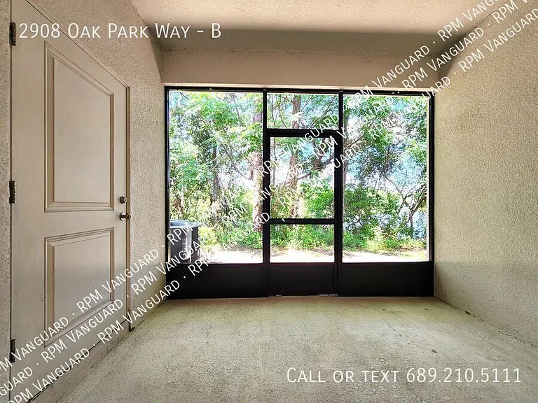 2908 Oak Park Way #B — Photo 16