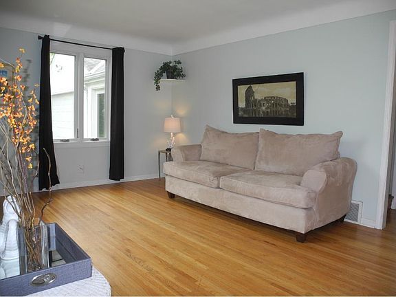 2nd image of 7432 Park Ave