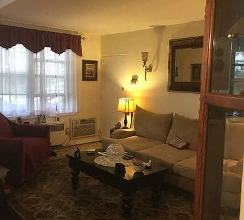 2nd image of 13418 Jewel Ave