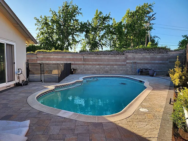 7236 Avon Ct — Photo 9