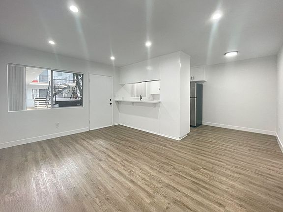 3rd image of 5315 Lorna St #B