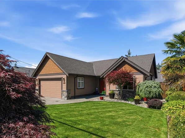 736 Temple St, Parksville, BC V9P 1A9
