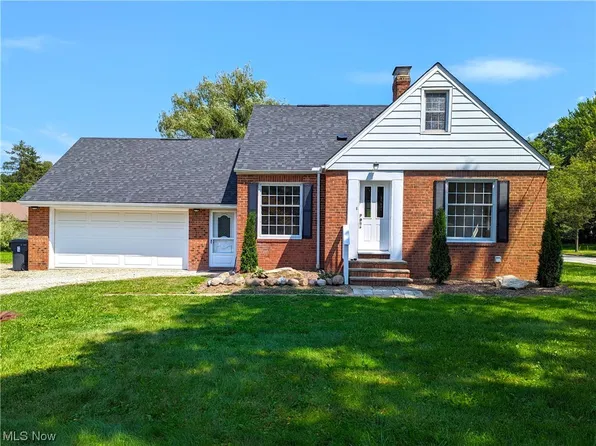 7003 Som Center Rd, Solon, OH 44139