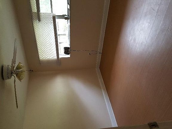 4th image of 22560 Tampa Ave
