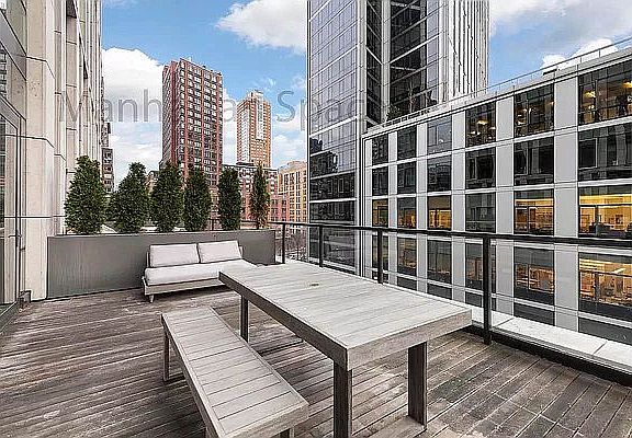 3rd image of 101 Warren St APT 540