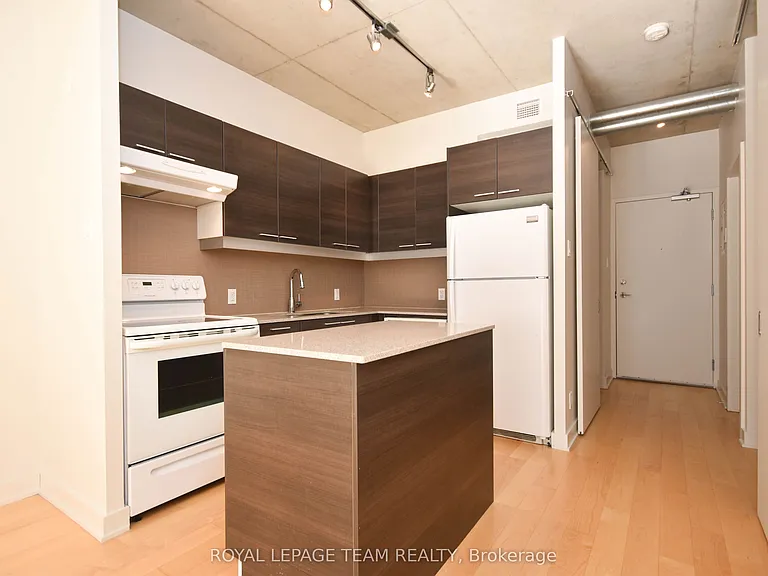 349 McLeod St #523 — Photo 7