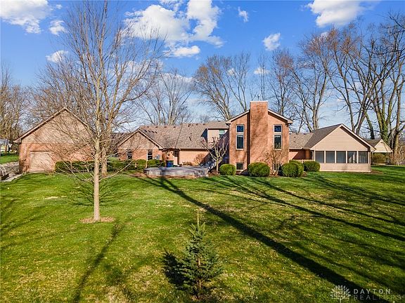 5th image of 1594 Lakeshore Dr