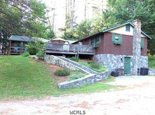 18 Magee Dr, Chestertown, NY 12817