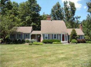 3496 Drifting Dr, Hellertown, PA 18055
