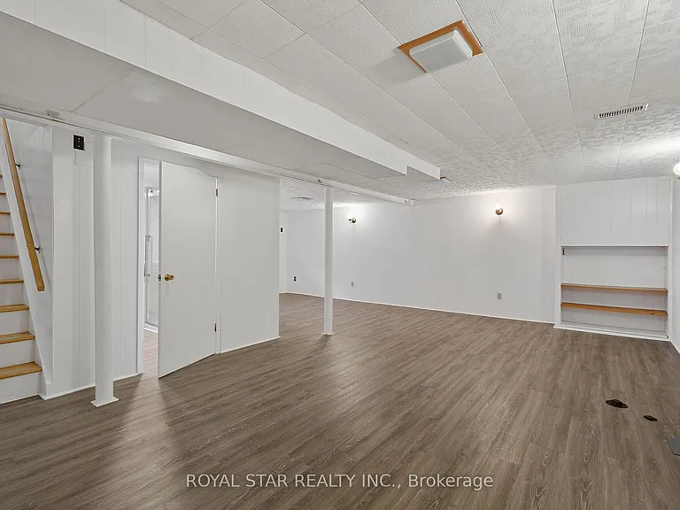 10 Delong Dr — Photo 33