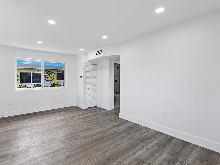 7600 N Miami Ave — Photo 30