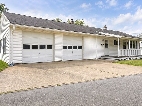 4th image of 40 Sunset Dr