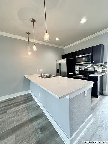 3 bed, 1.0 bath, 1352 sqft, $1,950 — Photo 1