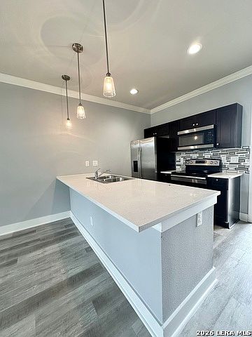 1st image of 831 Terrell Rd #103