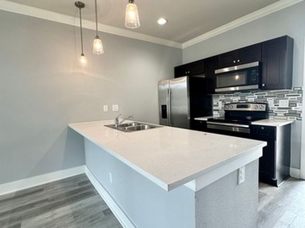 831 Terrell Rd #103