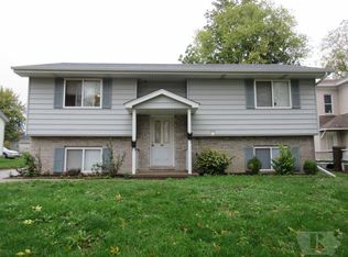 406 E State St, Marshalltown, IA 50158