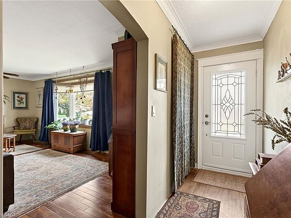4th image of 50 Lakeview Ave