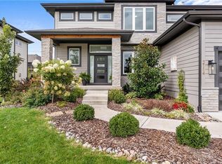 2114 NW Killarney Ln, Lees Summit, MO 64081