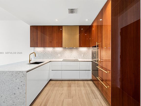 3rd image of 2678 Tigertail Ave APT 1005