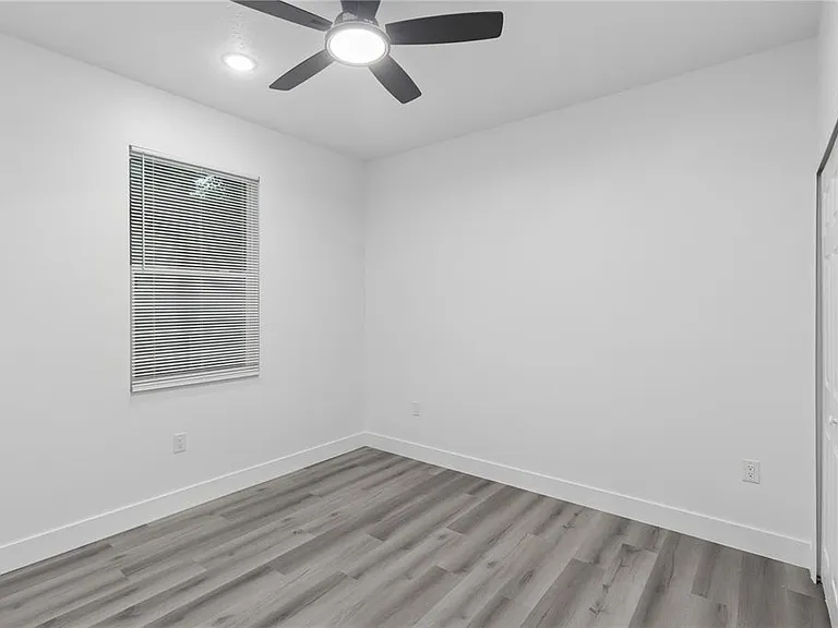 1449 Kathleen Rd — Photo 15