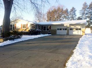 204 Northern Lites Dr, Middlebury, IN 46540