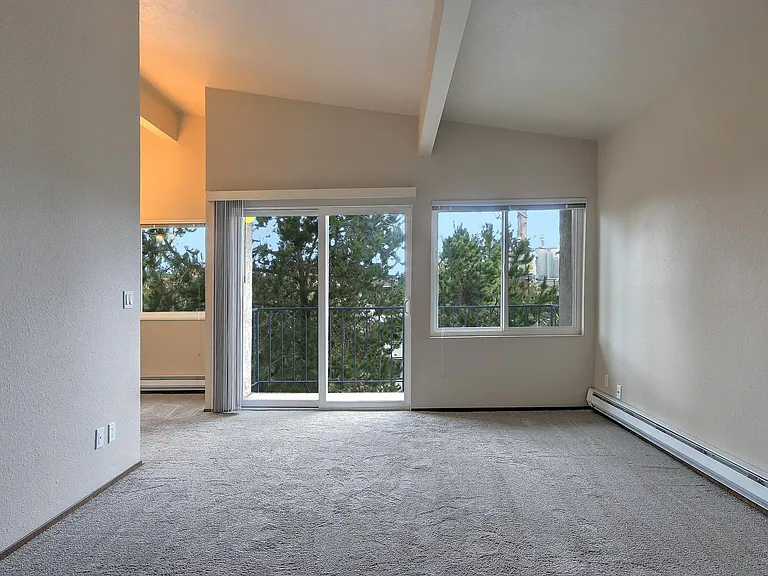 1706 NW 59th St #202 — Photo 12