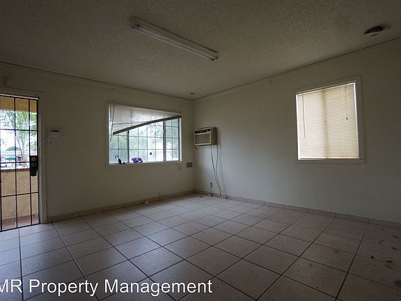 2nd image of 1011 S Oakland Ave