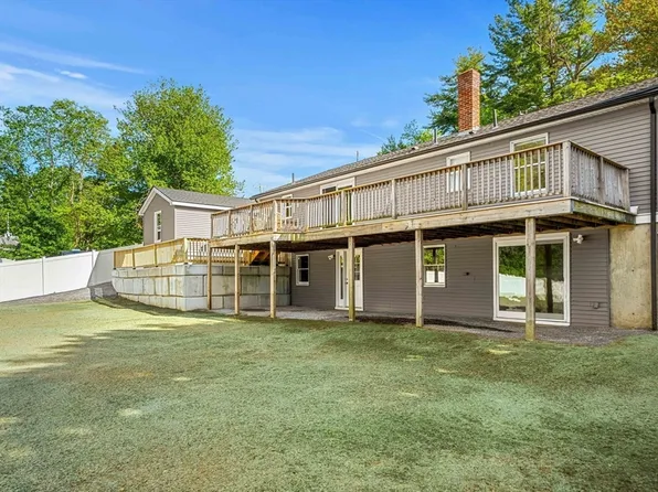 102 Kimball Rd, Amesbury, MA 01913