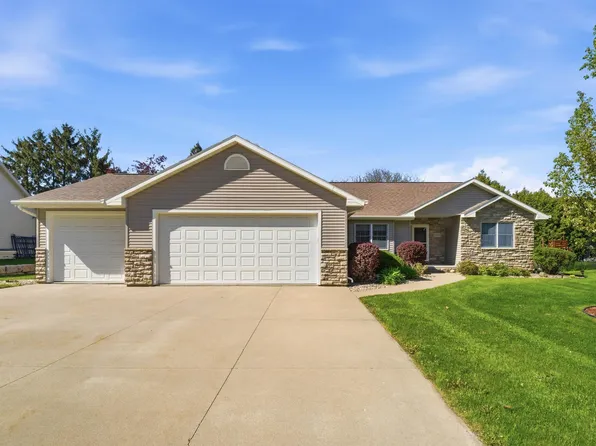 W6148 Long Ct, Appleton, WI 54914