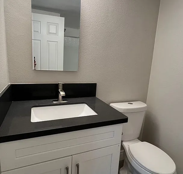 The Riviera Apartments — Photo 4